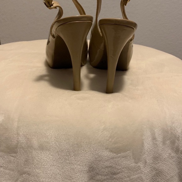 Tan High heels - Picture 3 of 3